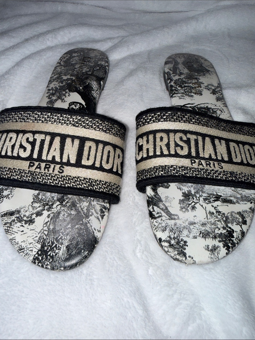 Dior Women’s Black & Cream Logo Slide Sandals - Picture 3 of 8